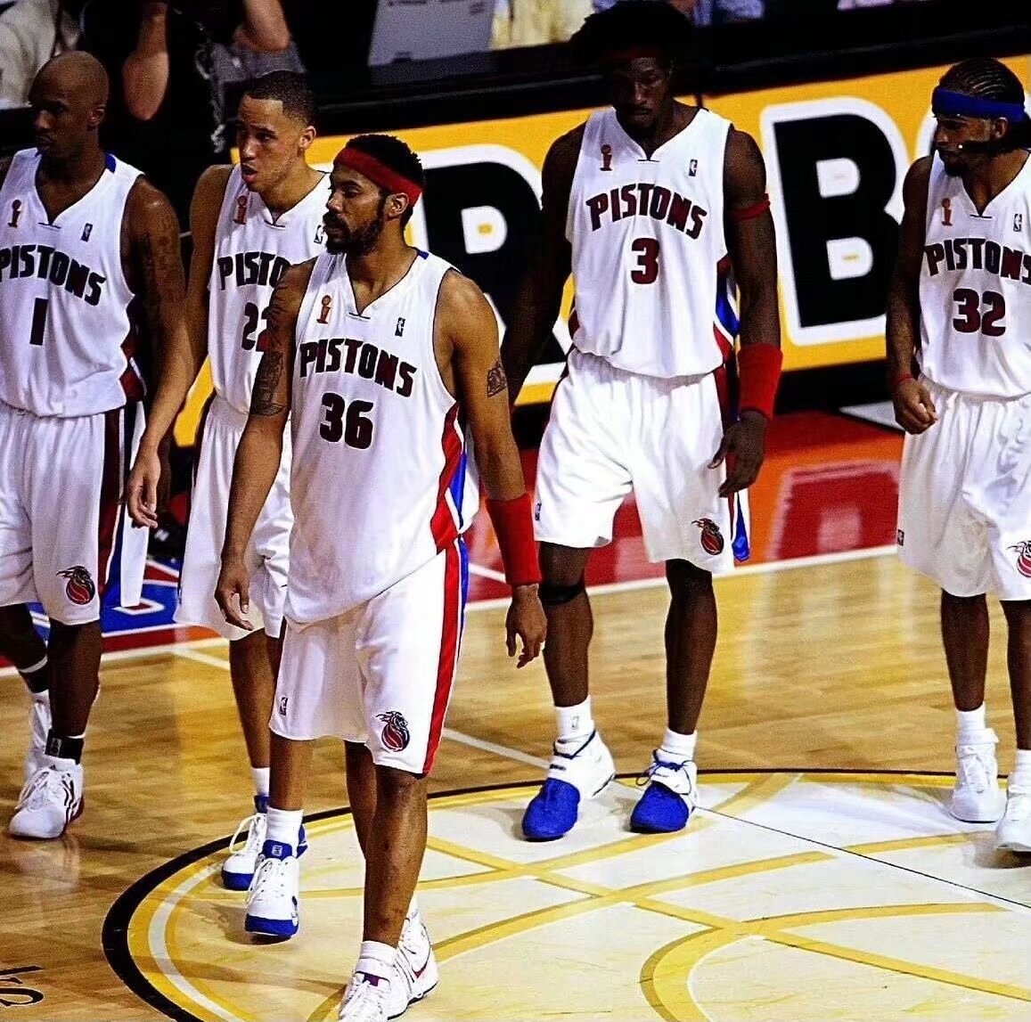 多因素共同 多因素共同